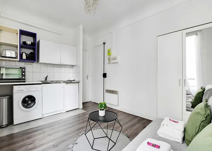 - 2p- Place De Clichy דירה